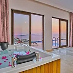 Goekseki 2 Bedroom Seaview With Private Pool Hot Tub Kas