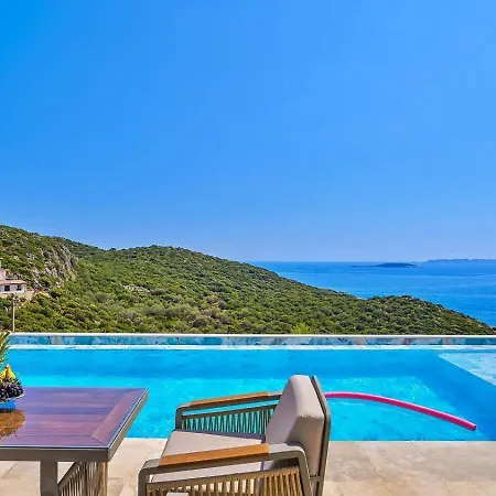 Goekseki 2 Bedroom Seaview With Private Pool Hot Tub Willa Kaş