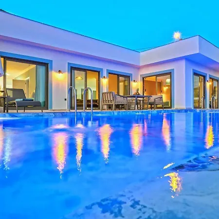 Goekseki 2 Bedroom Seaview With Private Pool Hot Tub Vila